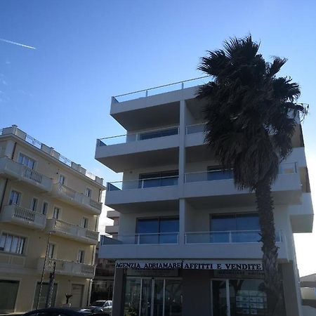 Infinito Apartment Alba Adriatica Exterior photo
